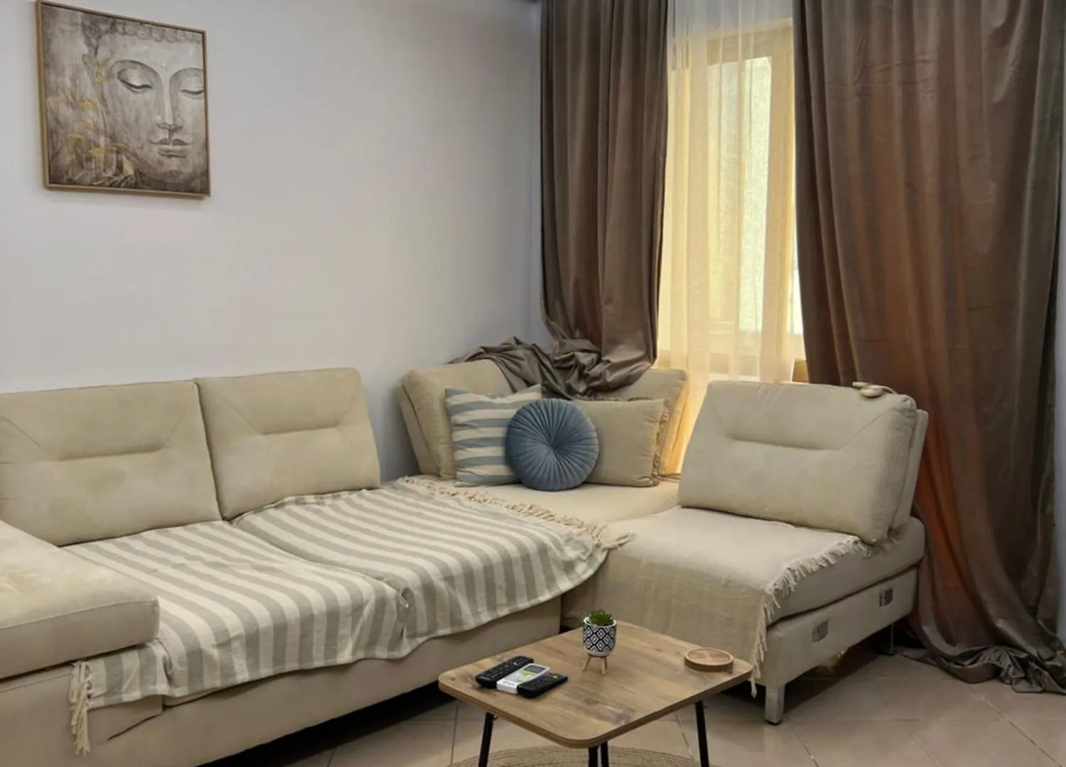 Golem Apartament Og Albania